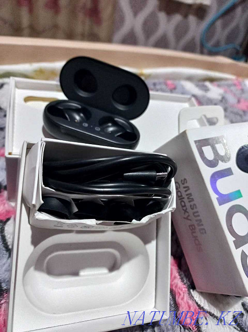 buds samsung case Taraz - photo 3