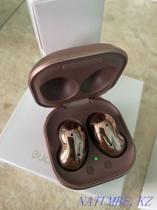 Headphones Алмалы - photo 1