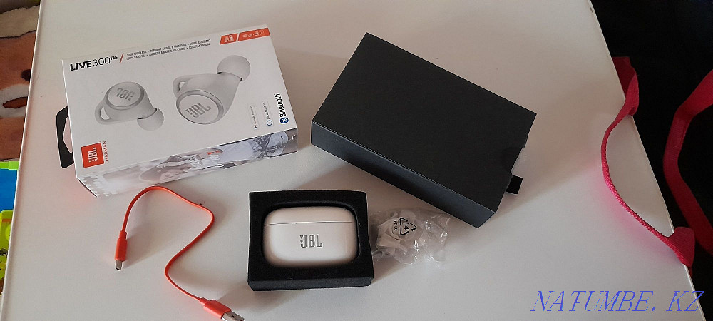 Продам беспроводные наушники JBL TWS 300 LIVE Алматы - изображение 3