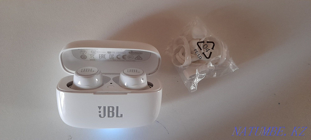 Продам беспроводные наушники JBL TWS 300 LIVE Алматы - изображение 1