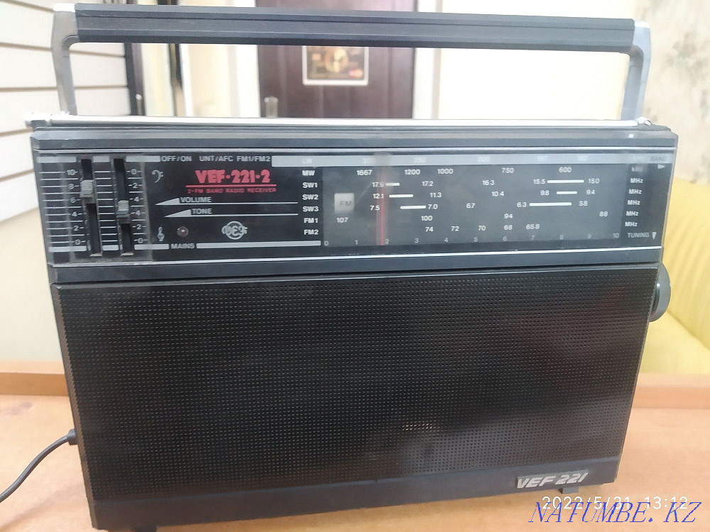 Selling radio. Soviet production.  - photo 1