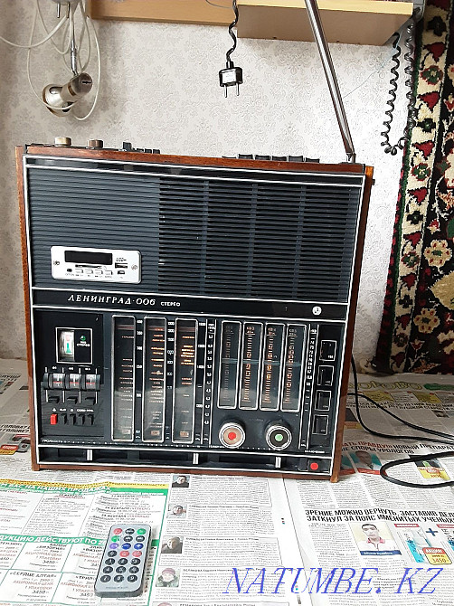 Радиоприемник Ленинград 006 стерео Мичуринское - изображение 1