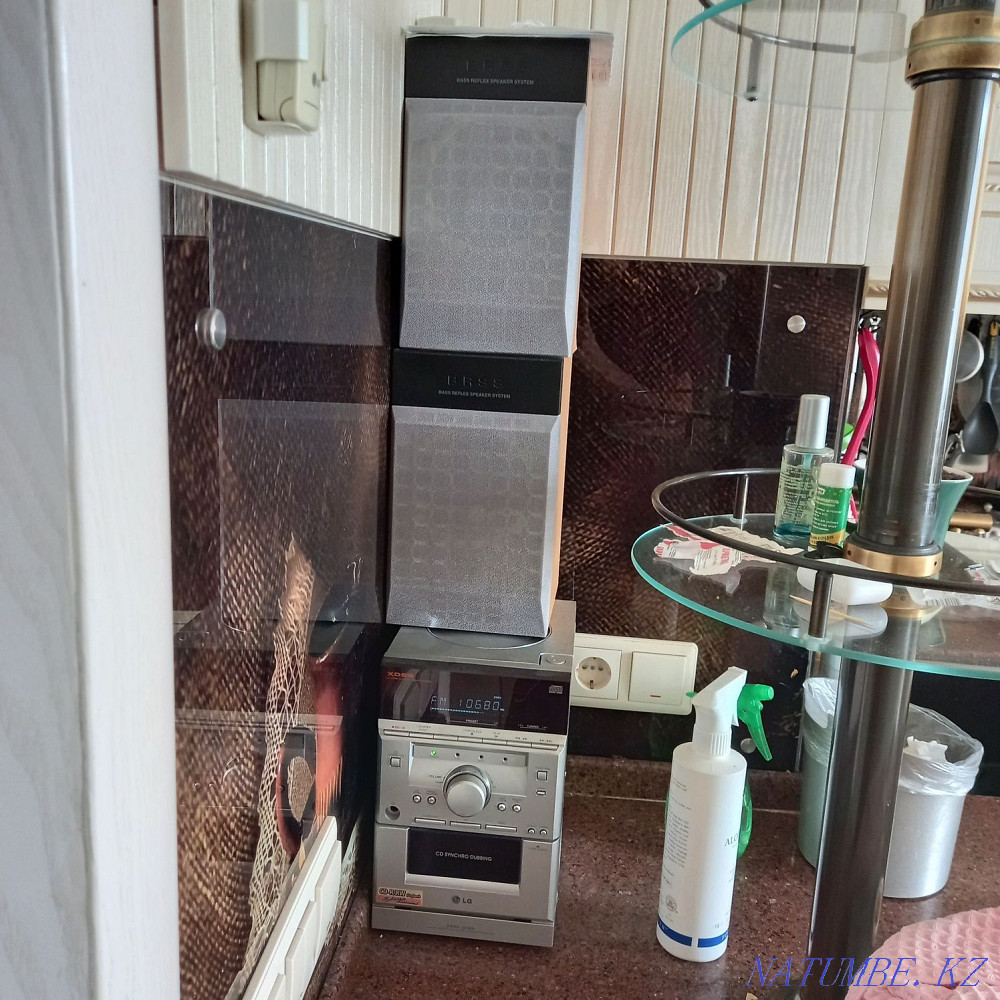 Продам Радио В Отличном Состоянии + два больших динамика Астана - изображение 3