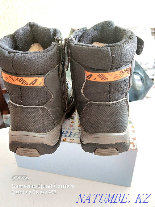 продам зимние сапоги на мальчика Бостандык - изображение 3