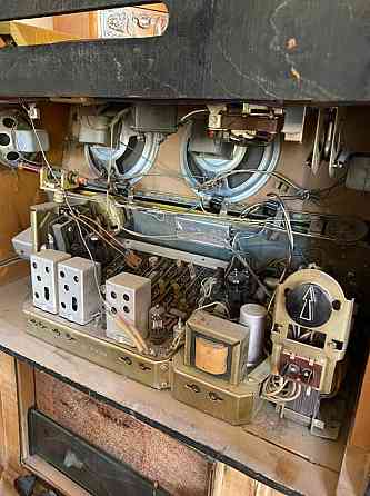Старинное радио для декора Шымкент