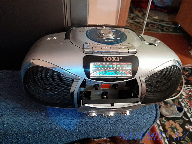 TOX1 radio and cassette reads Taraz - photo 3