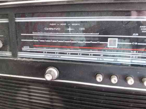 Продам Радио Сириус 311 с проигрывателем Пластинок виниловых Муткенова