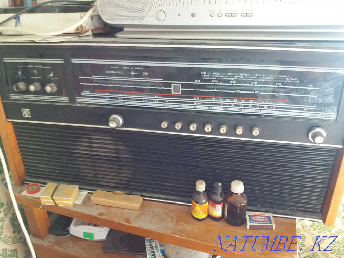 I will sell Radio Sirius 311 with a player of records of vinyl Муткенова - photo 1