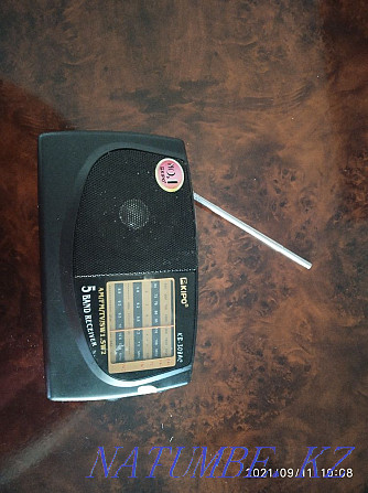 Радиоприёмник старый Нура - изображение 1
