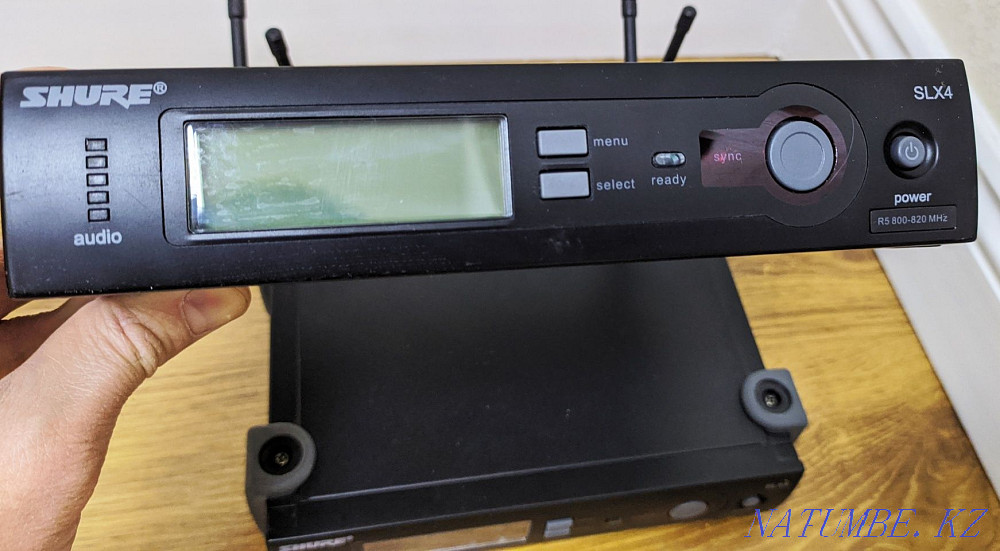 Shure SLX4-R5 Wireless Microphone Receiver Astana - photo 4