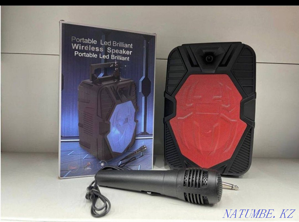 Колонка с проводным микрофоном celebrat Алматы - изображение 1