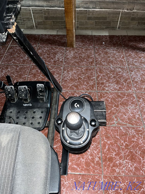 Plestation-4, TV, Seats and Steering wheel from BMB 34. Astana - photo 4