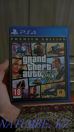Sell gta 5 disk on ps4  - photo 2