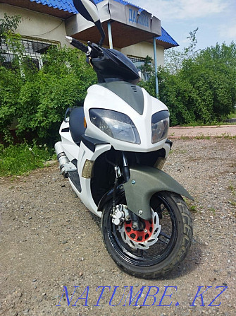 Sell scooter/moped  - photo 1