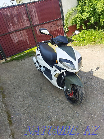 Sell scooter/moped  - photo 5
