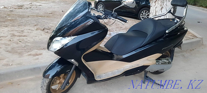 Maxi scooter HONDA FORZA MF10  - photo 1