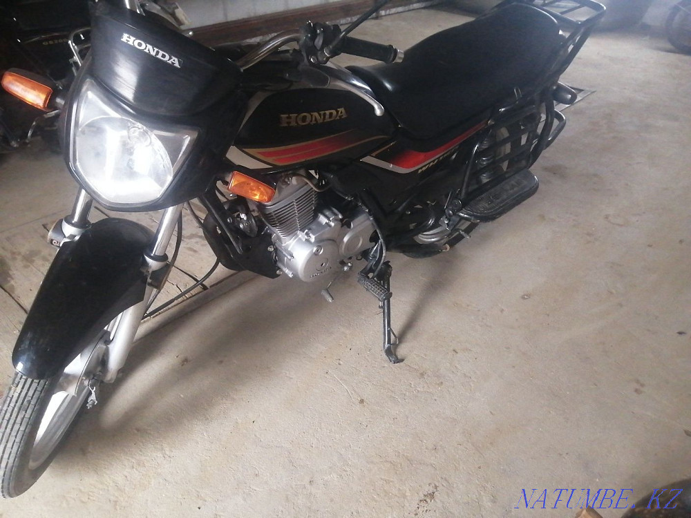 Motorcycle Honda 150 cc  - photo 4