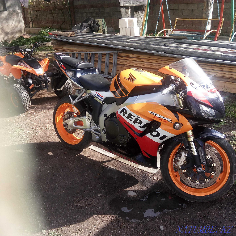 Honda CBR1000RR Repsol HRC Алматы - изображение 8