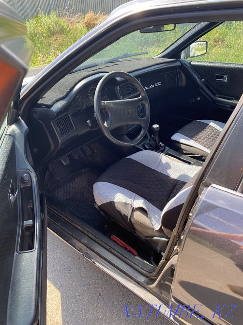 Audi 80    year Kostanay - photo 9