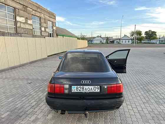 Audi 80    года Osakarovka
