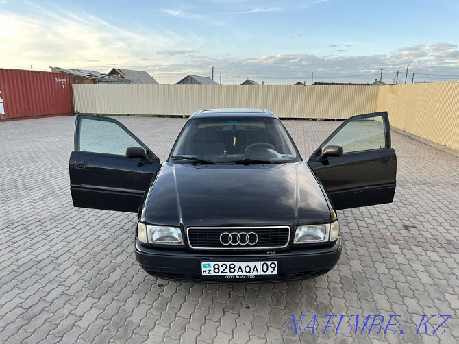 Audi 80    года Осакаровка - изображение 1