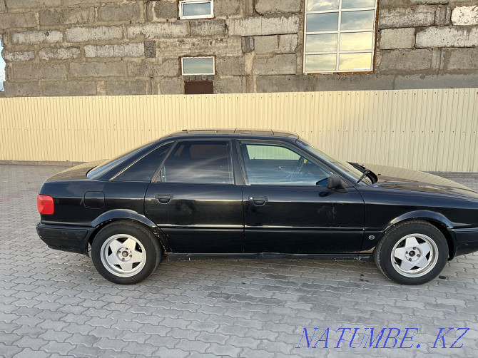 Audi 80    года Осакаровка - изображение 2