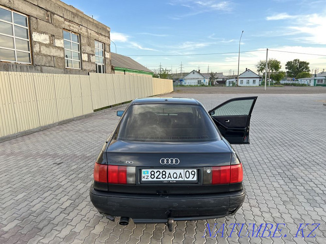 Audi 80    года Осакаровка - изображение 5