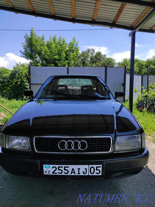 Audi 80    года Есик - изображение 1