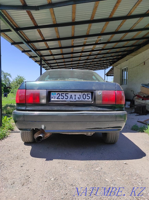 Audi 80    года Есик - изображение 5