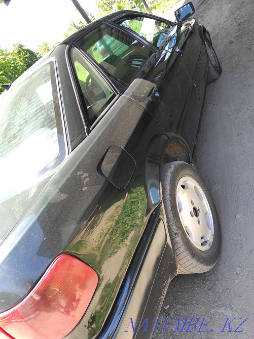 Audi 80    года Есик - изображение 6