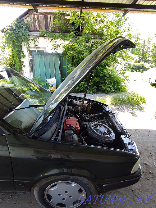 Audi 80    года Есик - изображение 8