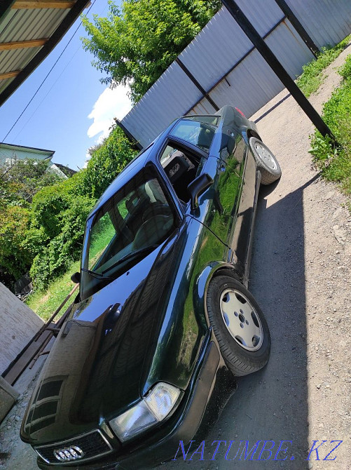 Audi 80    года Есик - изображение 3