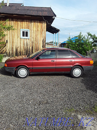 Audi 80    года Макинск - изображение 1