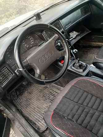 Audi 80    года Rudnyy