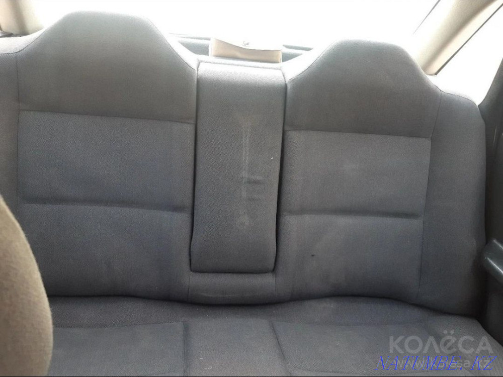 Audi 80    года Жетысай - изображение 5