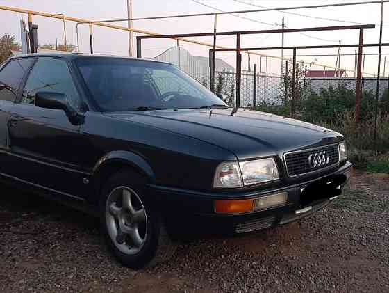 Audi 80    года Oral