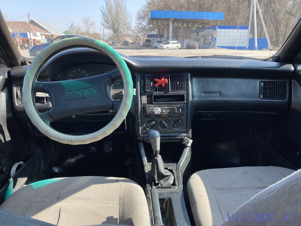 Audi 80    года Шелек - изображение 6