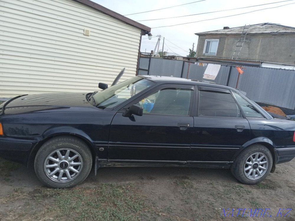 Audi 80    года Красный яр - изображение 2