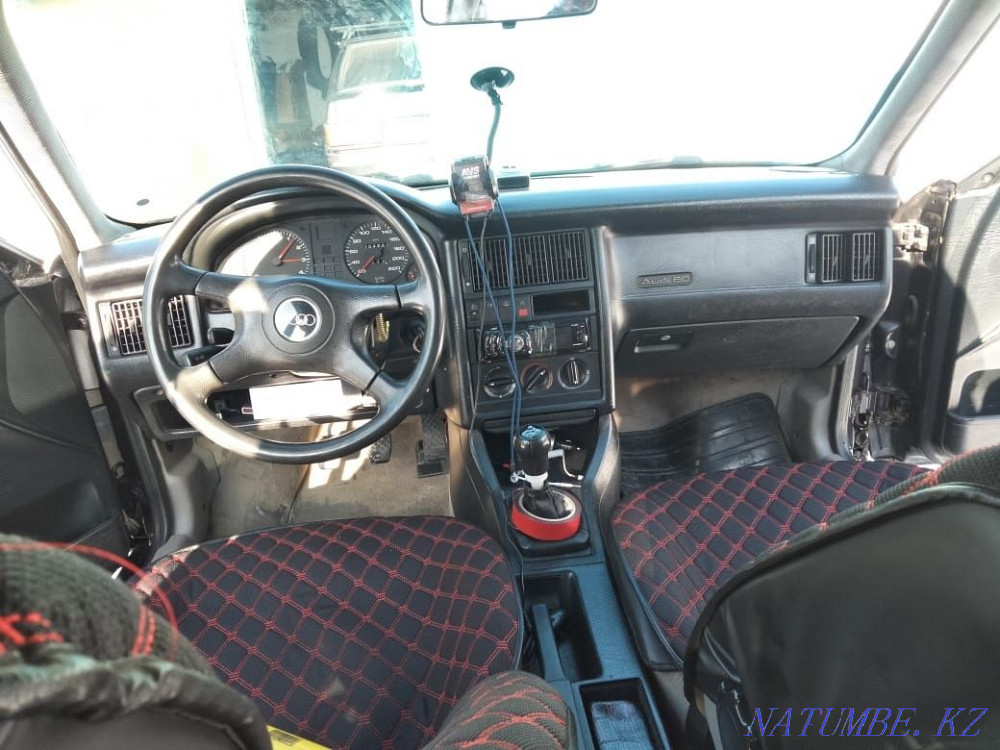 Audi 80    года Аркалык - изображение 4