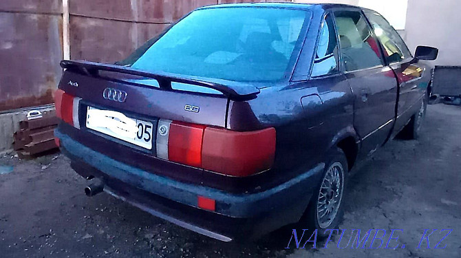 Audi 80    года  - изображение 2