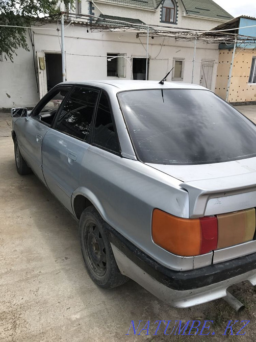Audi 80    года  - изображение 5