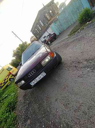 Audi 80    года  Орал