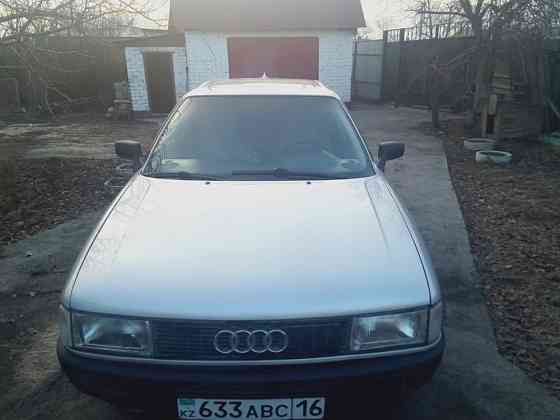 Audi 80    года Semey