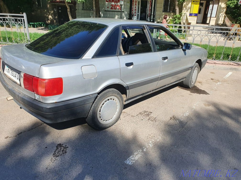 Audi 80    year Makinsk - photo 2