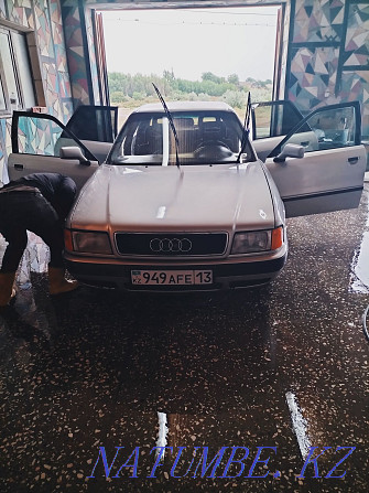 Audi 80    года Аксукент - изображение 1