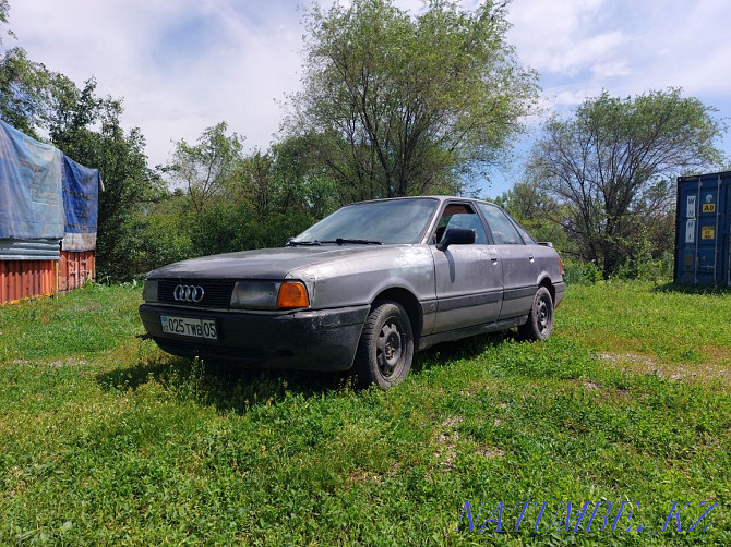 Audi 80    года Есик - изображение 1