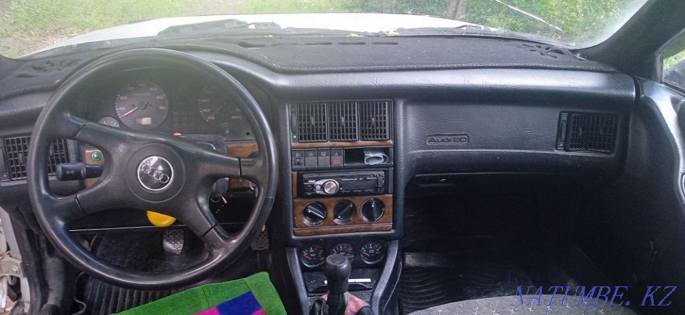 Audi 80    year Чапаево - photo 3
