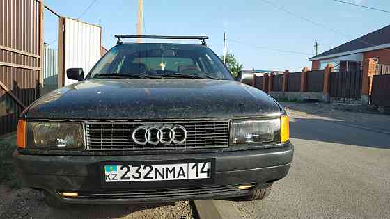 Audi 80    года 