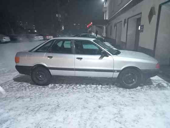 Audi 80    года  отбасы 