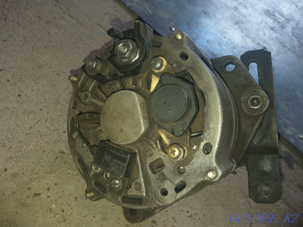 Audi '80  Орал - изображение 3